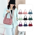 thumbnail image 1 of Bolso mensajero impermeable de gran capacidad para viajes y gimnasio - Bolso portátil de nailon de 15-20L con múltiples bolsillos, ideal para hombres y mujeres, 1 of 9