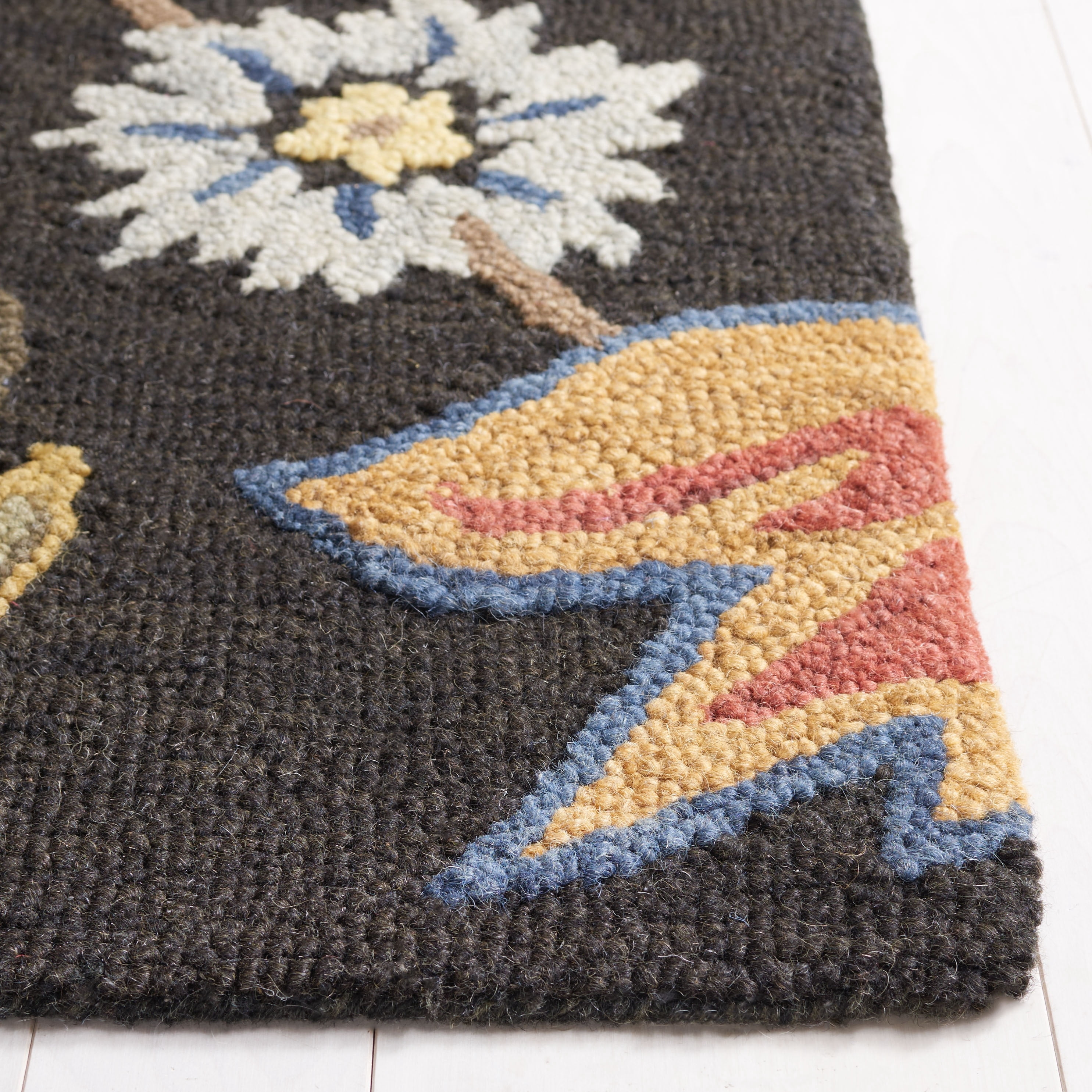 SAFAVIEH Blossom Odran Floral Area Rug, Black/Yellow, 6' x 6' Square