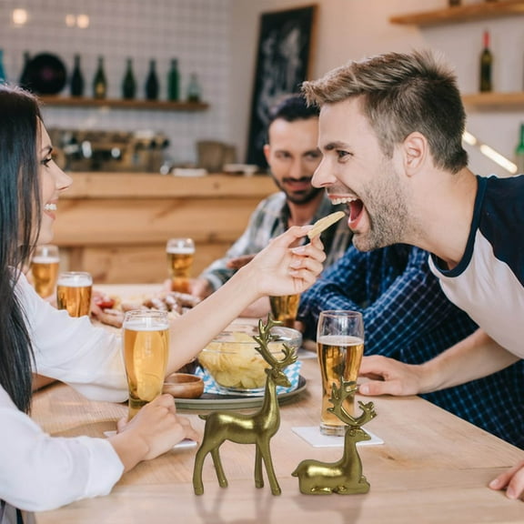 Summercome 2 PCS Christmas Reindeer Sculpture Decoration, Resin Reindeer Figurines Ornament, Xmas Deer Figurines for Living Room, Bedroom, Office, Desktop Wine Cabinet Home Decoration