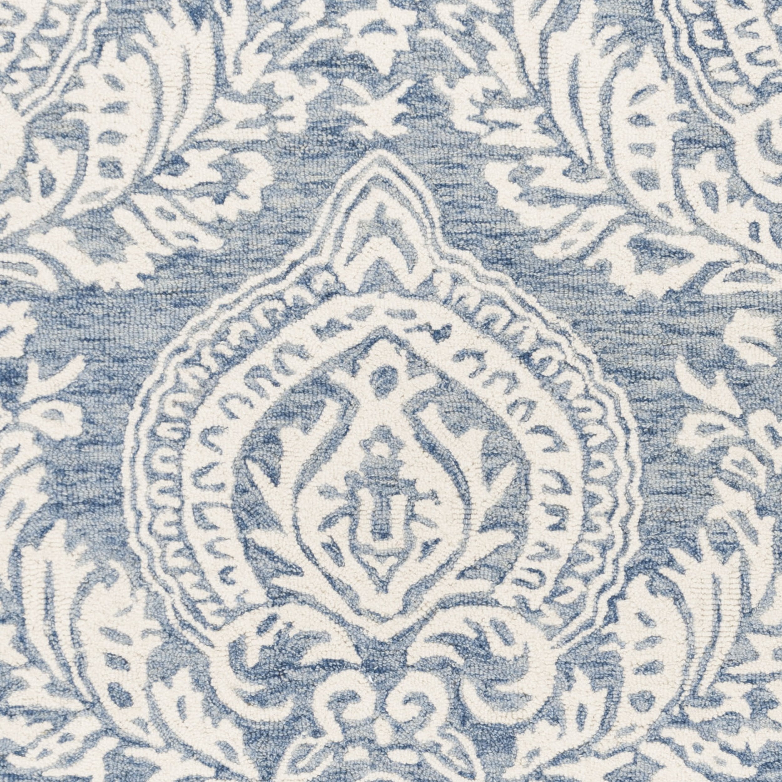 SAFAVIEH Micro-Loop Jaydon Damask Floral Wool Area Rug, Blue/Ivory, 5' x 5' Round