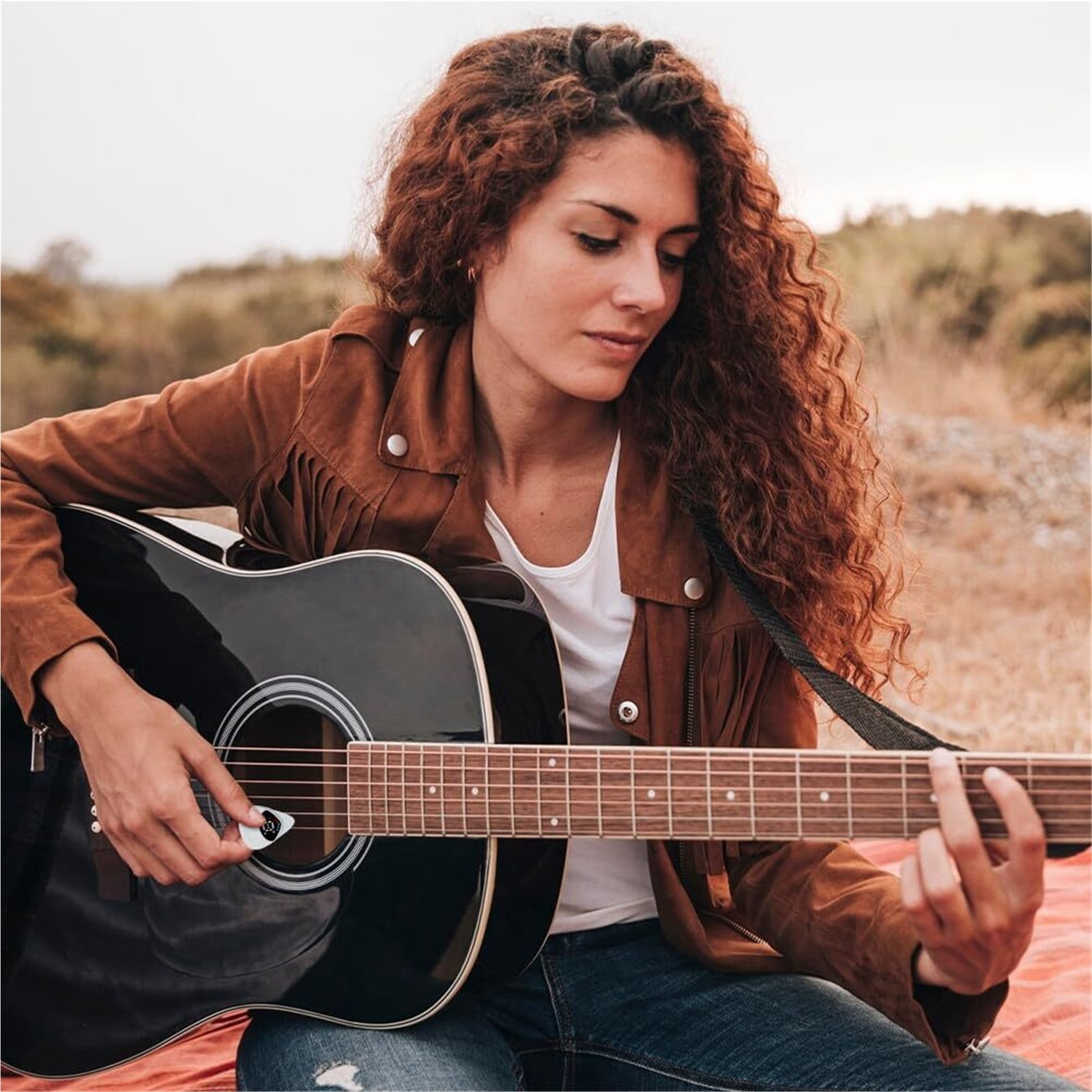 2 In 1 Guitar Tuner and Guitar Pick, 2025 New Digital Guitar Pick with LED Screen Display, Efficient Tuning Guitar Pick Tuner, Guitar Pick Plectrum with 12 Equal Temperaments Musical Note