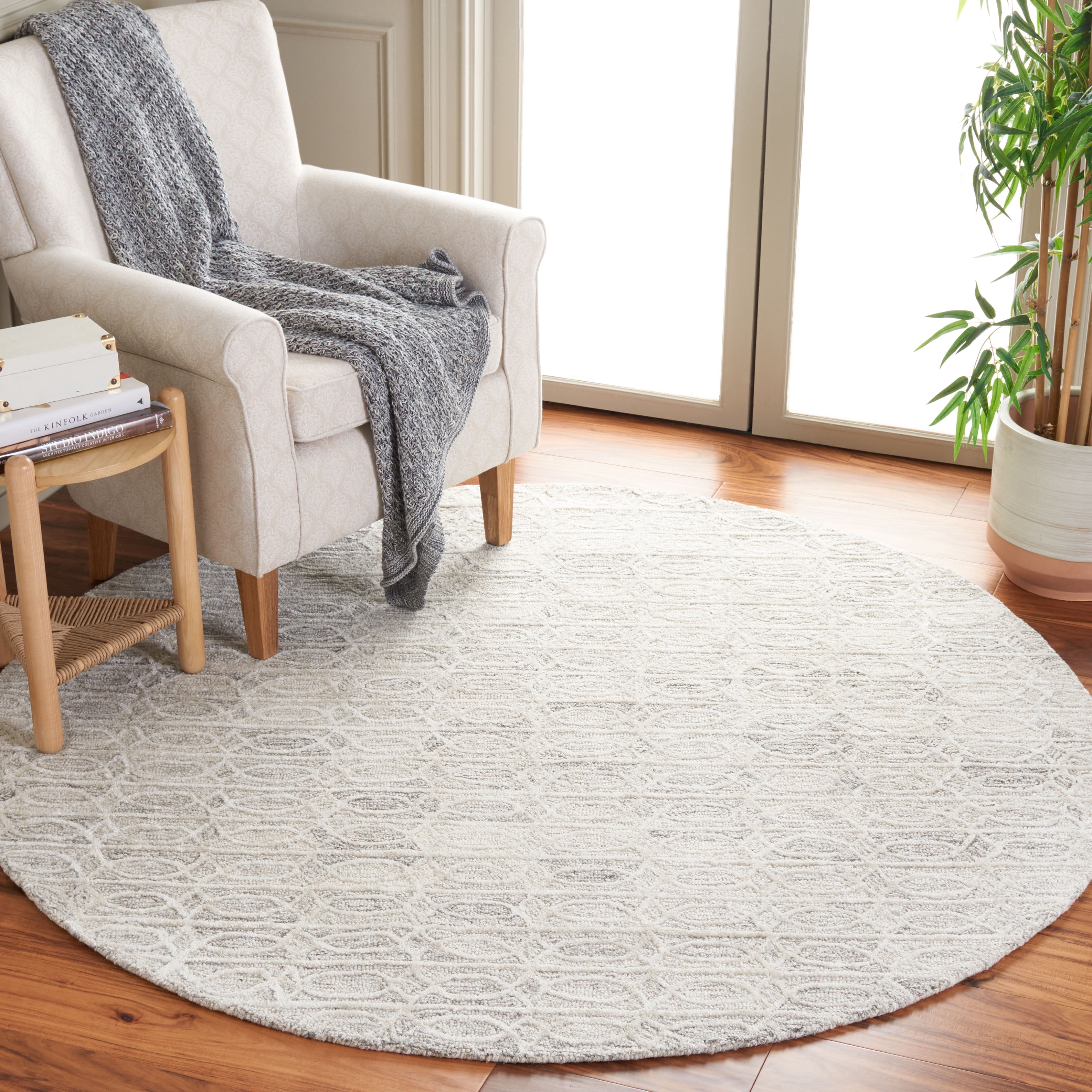 SAFAVIEH Ebony Abel Modern Area Rug, Natural/Ivory, 6' x 6' Round