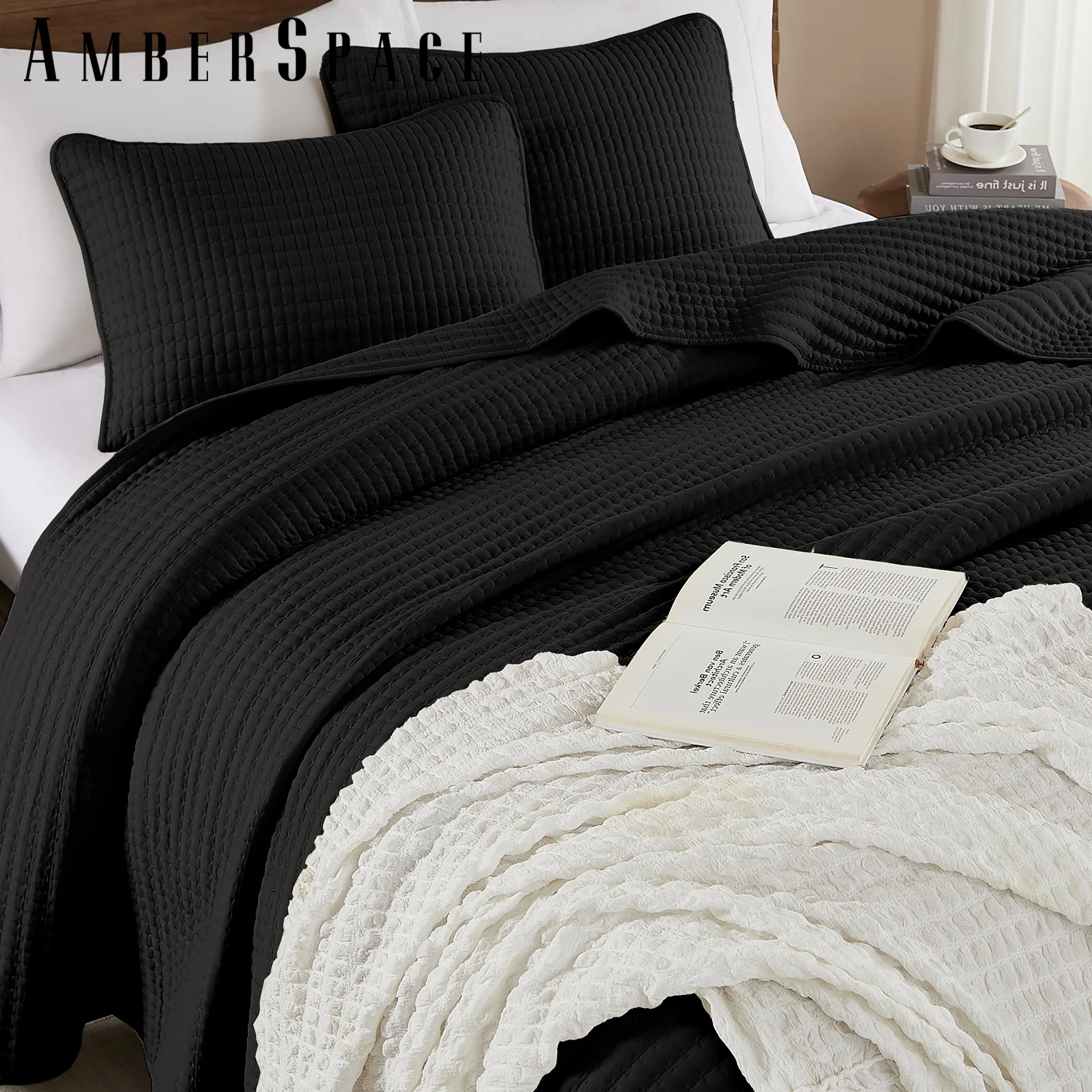 Amberspace Lightweight 3-Piece Bed in a Bag Quilt Set with Pillow Shams,Black,Queen