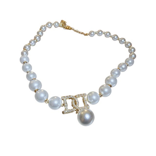 Collar para mujer y joyería para hombre, moda francesa, nuevo collar con letras de perlas, moda ligera, lujo, temperamento de gama alta, cadena de clavícula, collar rojo neto, regalo de cumpleaños