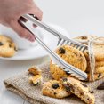 thumbnail image 2 of Pinzas de cocina de acero inoxidable para asar, pan y carne con agarre ergonómico., 2 of 5