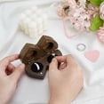thumbnail image 3 of Caja de madera para dos anillos, para el Sr. y la Sra., con forma de corazón, rústica, grabada, con interior de terciopelo negro., 3 of 6