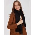 thumbnail image 3 of Foulard Femme Chaude d'Automne en Coton Uni avec Pompons / Franges (Noir), 3 of 5