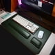 thumbnail image 4 of Alfombrilla de ratón de cuero sencilla, reposabrazos de teclado de muñeca de gran tamaño, almohadilla de muñeca de color sólido para computadora de oficina, 4 of 5