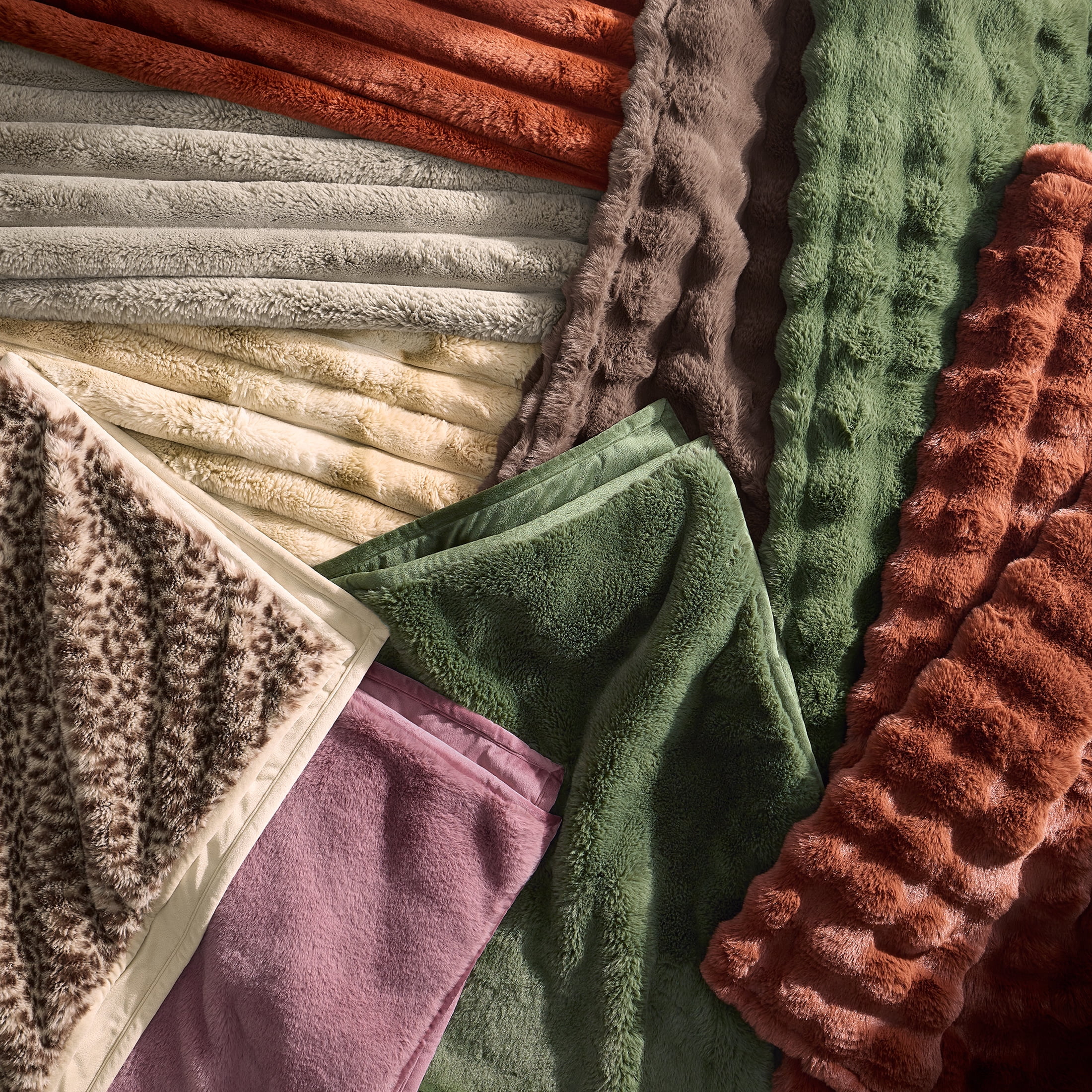 Better Homes & Gardens Vanilla Dream Faux Fur Oversized Throw, 50 in x 72 in