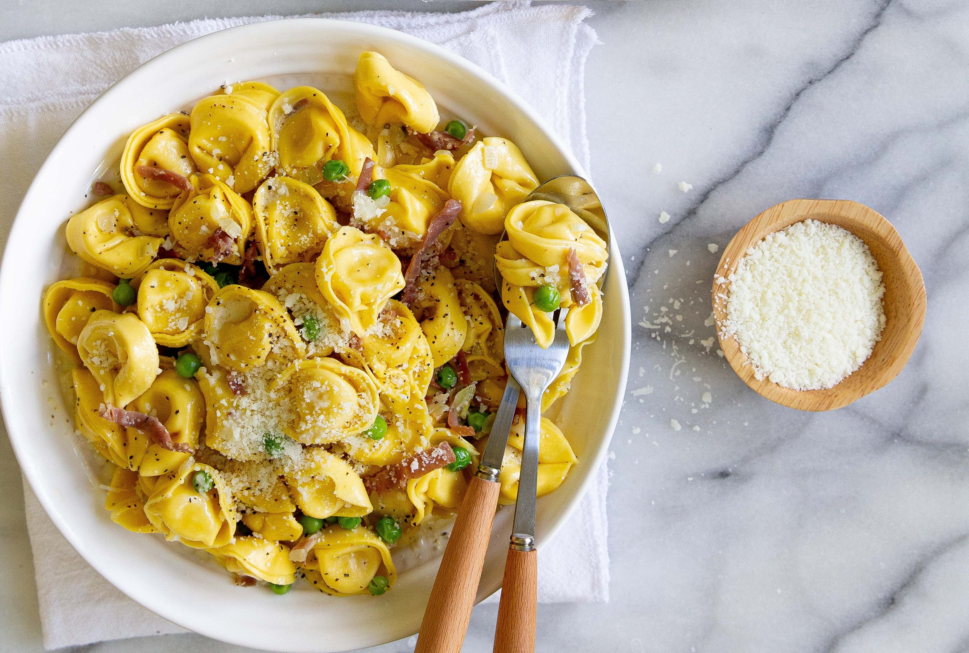 Marketside Five Cheese Tortellini, No Artificial Ingredients, 18 oz Tray