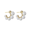 thumbnail image 2 of Fiudx Pendientes En Forma de C, Diseño de Letras Moderno, Joyería de Perlas, Acero Inoxidable, Accesorio de Moda Duradero, Perfectos para Bodas, Aniversarios y Cumpleaños, Regalo Ideal para Mujeres., 2 of 5