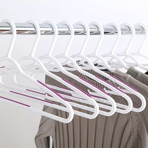 Mainstays NonSlip Hanger Berry Pink, 30Pack