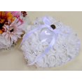 thumbnail image 1 of Cojín de rosa blanca en forma de corazón romántico Caja de anillo de alianza de boda Almohada de anillo de boda con elegante anillo floral de satén Anillo de almohada C Se vende solo en blanco, ZefeiWu 8390605292095, 1 of 1
