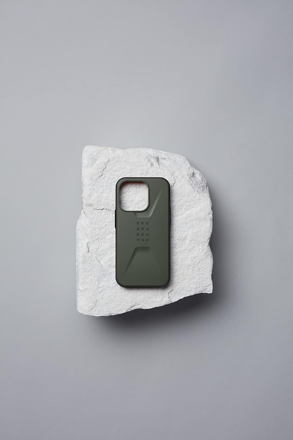 UAG iPhone 14 Case Green Olive 6.1" Civilian Sleek Ultra Thin Impact Resistant Dropproof Protective Cover Compatible with Wireless Charging by URBAN ARMOR GEAR
