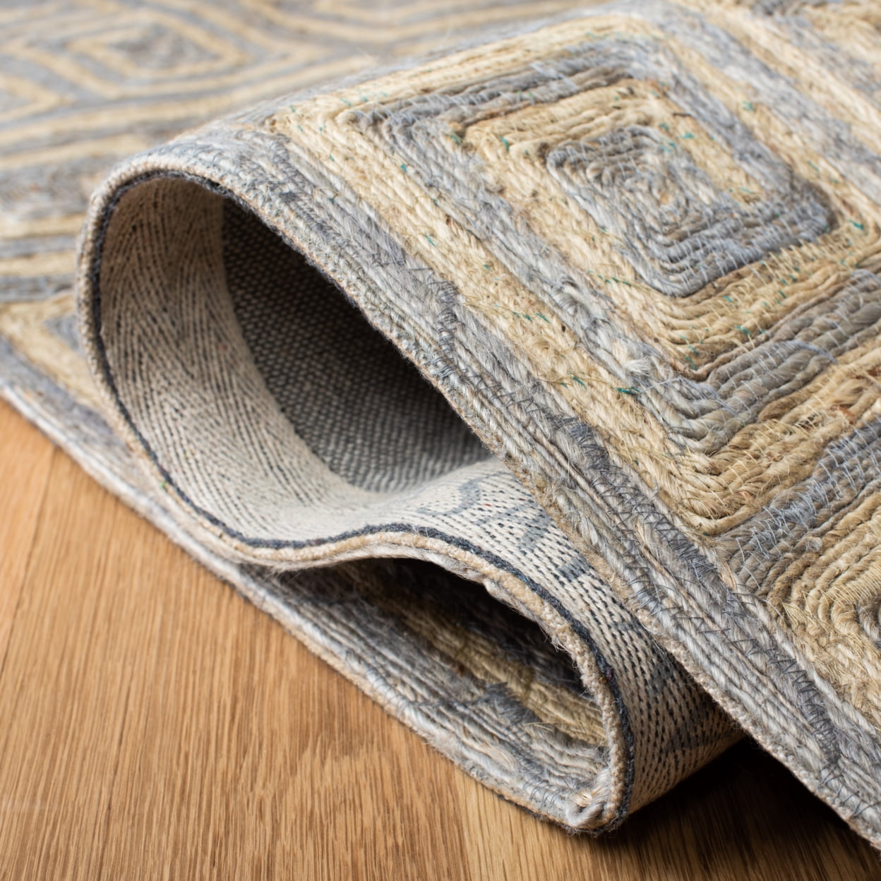 SAFAVIEH Sahara SAH410F Handmade Grey / Beige Rug