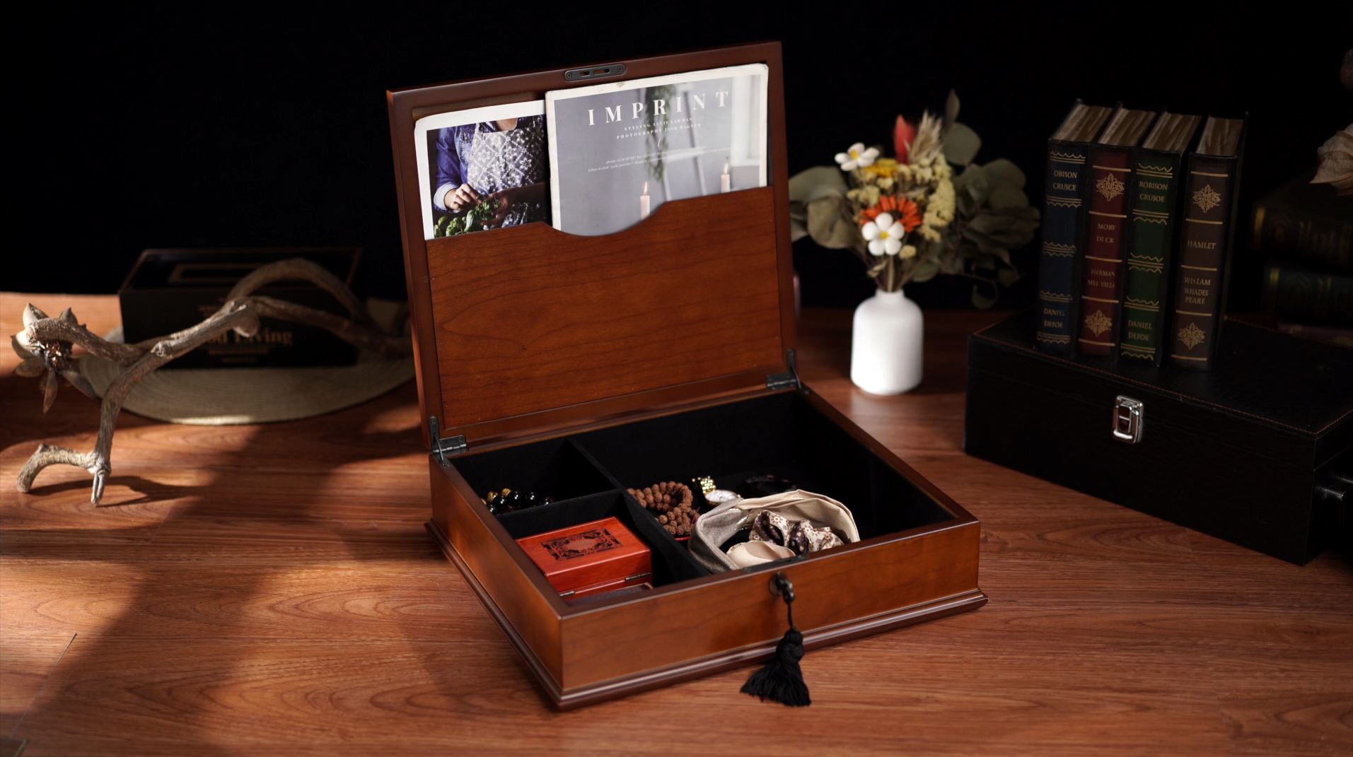 Arolly Romeo Memory Keepsake Box Organizer with Mahogany Wood Finish - Large Personal Storage Box with Locking Lid | Wooden Memory Box Gift for Anniversary, Wedding, Valentine, Birthday