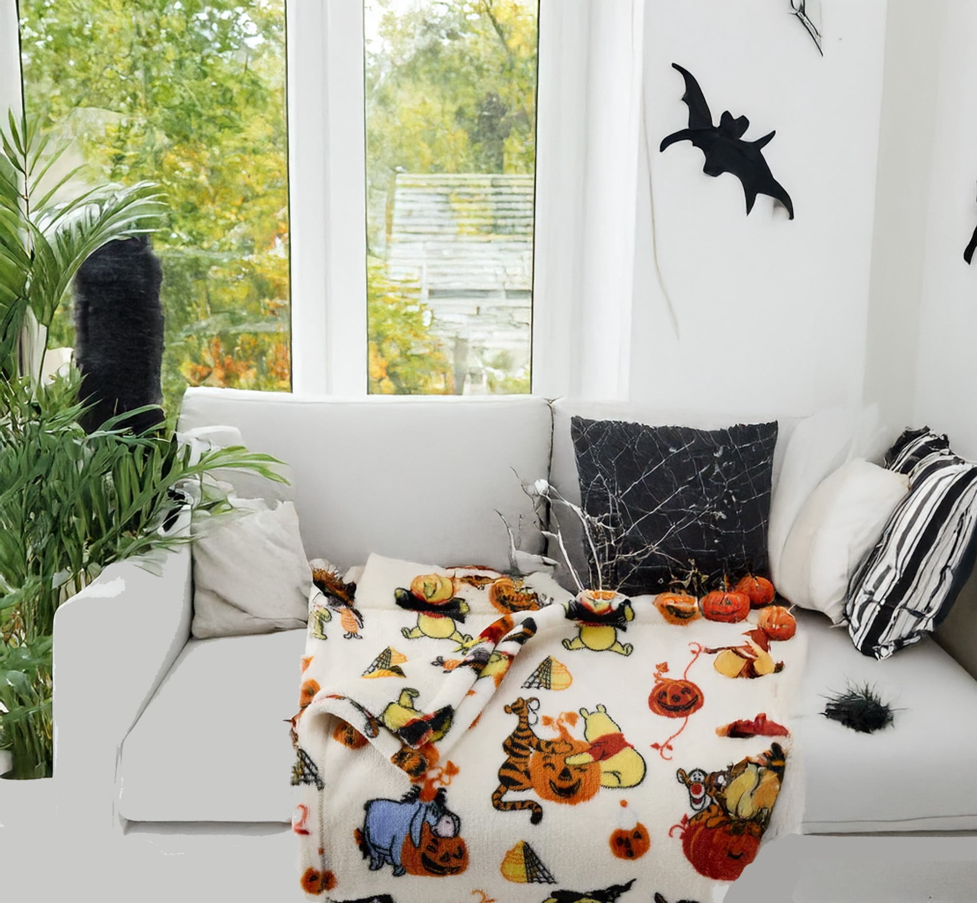 Big One Oversized Plush Winnie the Pooh Halloween Throw Blanket, 5'x6'