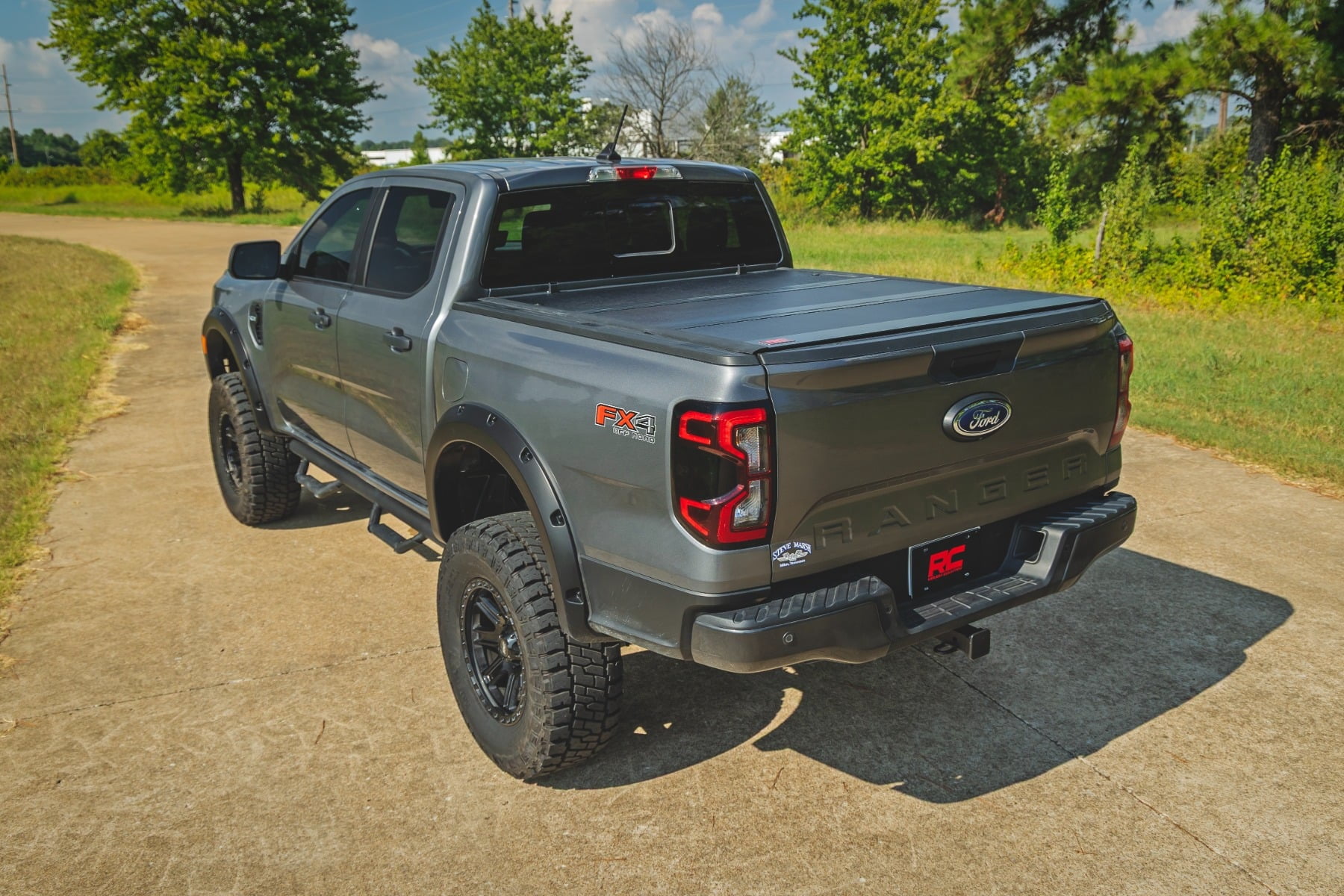 Rough Country Low Profile Bed Cover for 2019-2023 Ford Ranger | 5' - 47220500B