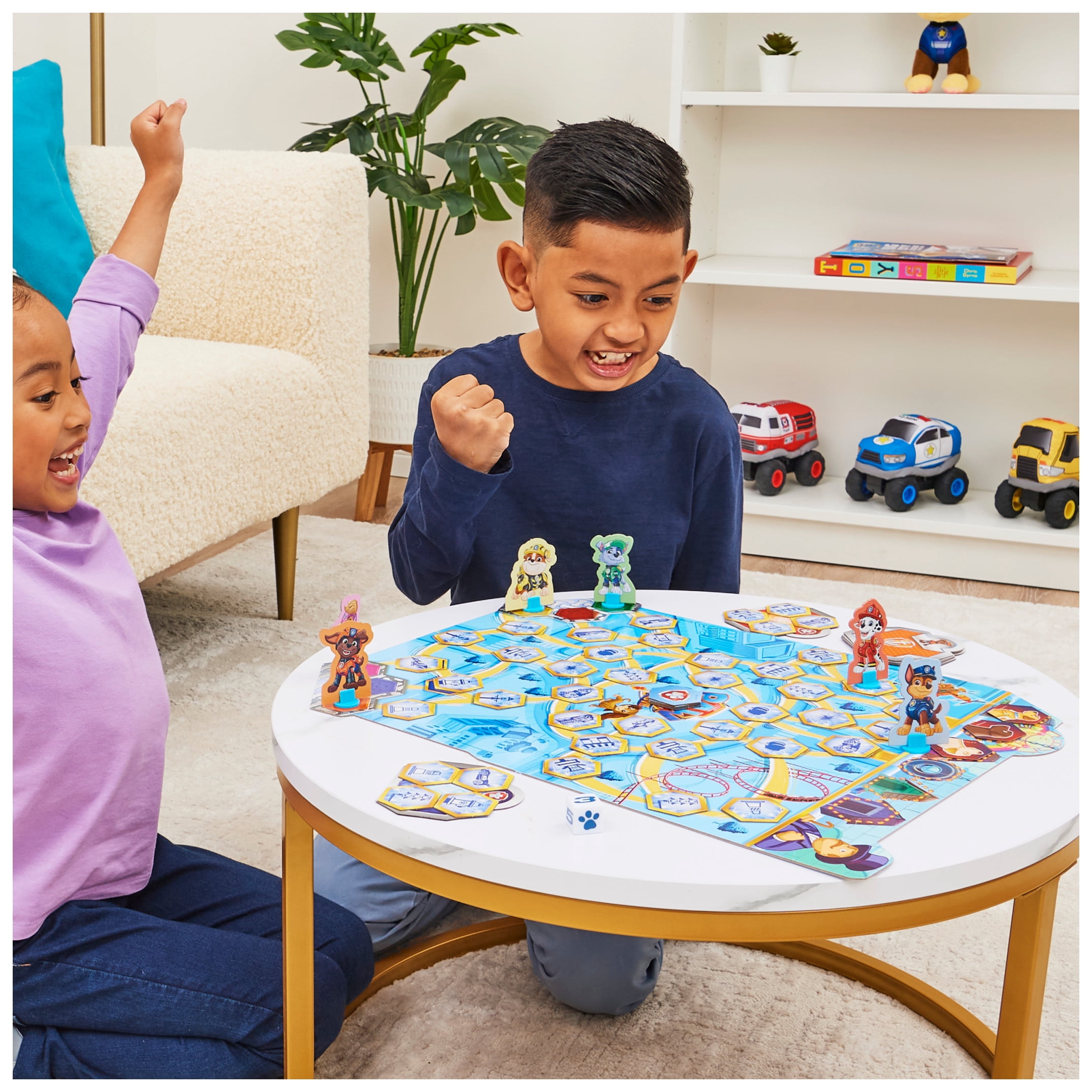 PAW Patrol The Movie, Adventure City Lookout Board Game for Preschoolers and Kids Ages 4 and up