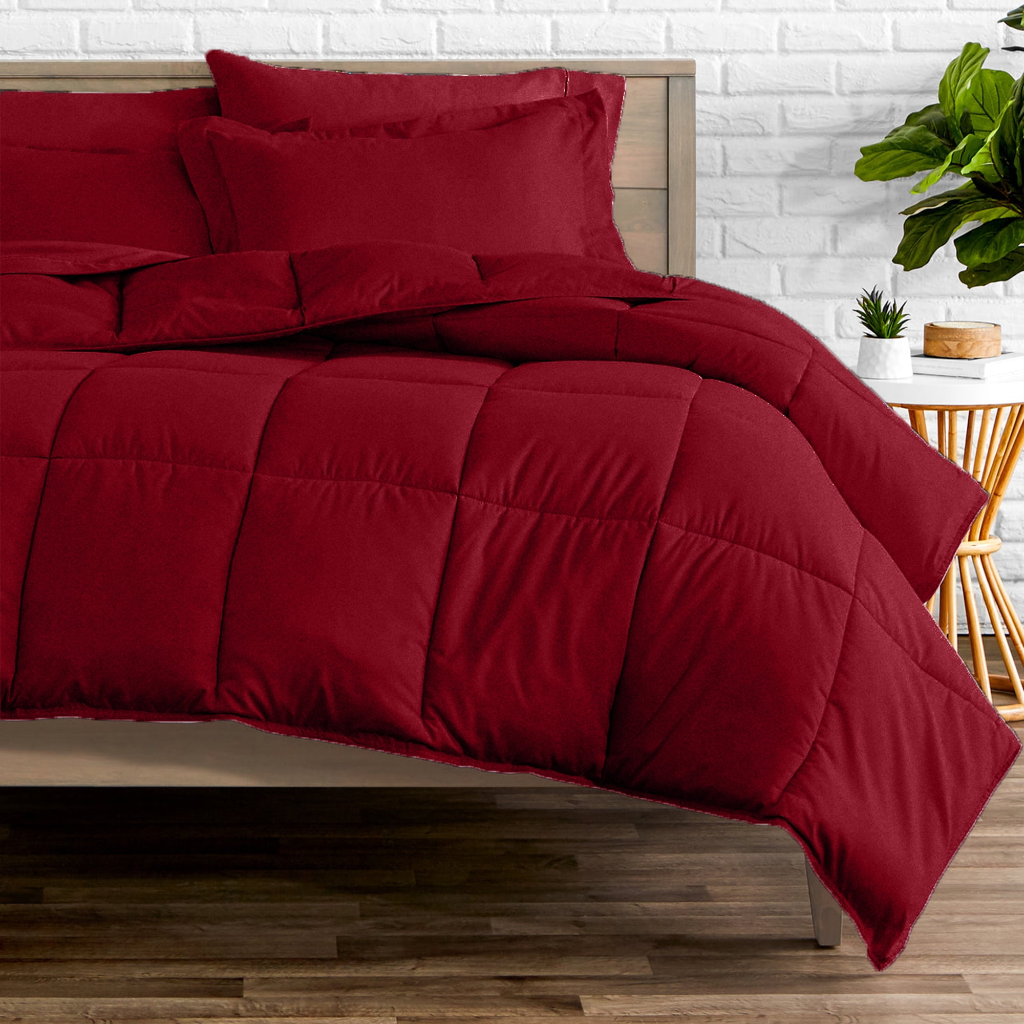 EASYCOT Luxurious Feather Down Alternative Comforter, Hotel Collection Duvet Insert Comforter for All Season,100% Soft Egyptian Cotton Shell with Corner Tabs 400 GSM Burgundy , Twin
