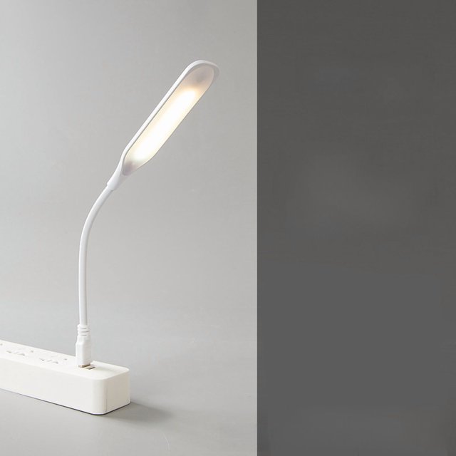 Lampe de Miroir LED Rechargeable avec Port USB - 3 Modes de Couleur & Luminosité Réglable, Installation Sans Perçage pour Salle de Bain, Cuisine, Chambre - Design Compact 26cm, Batterie Longue Durée 18650