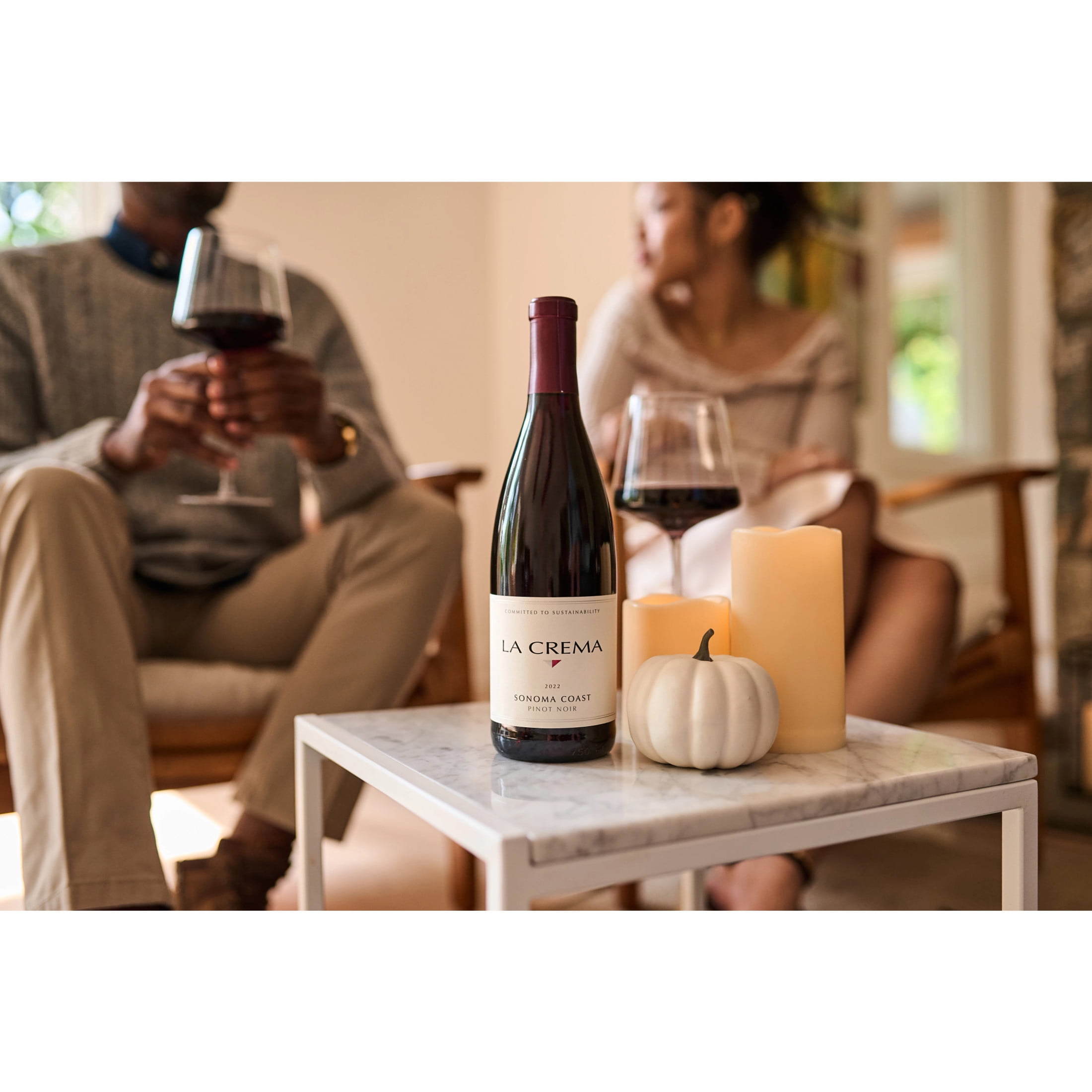 La Crema Pinot Noir Wine, 750 ml, Bottle