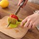 thumbnail image 3 of Rebanador de tomate de mano Clip de pan Cortador de frutas y verduras Trituradoras de limón Papa Manzana Gadget Accesorios de cocina Utensilios de cocina verde ER, 3 of 5