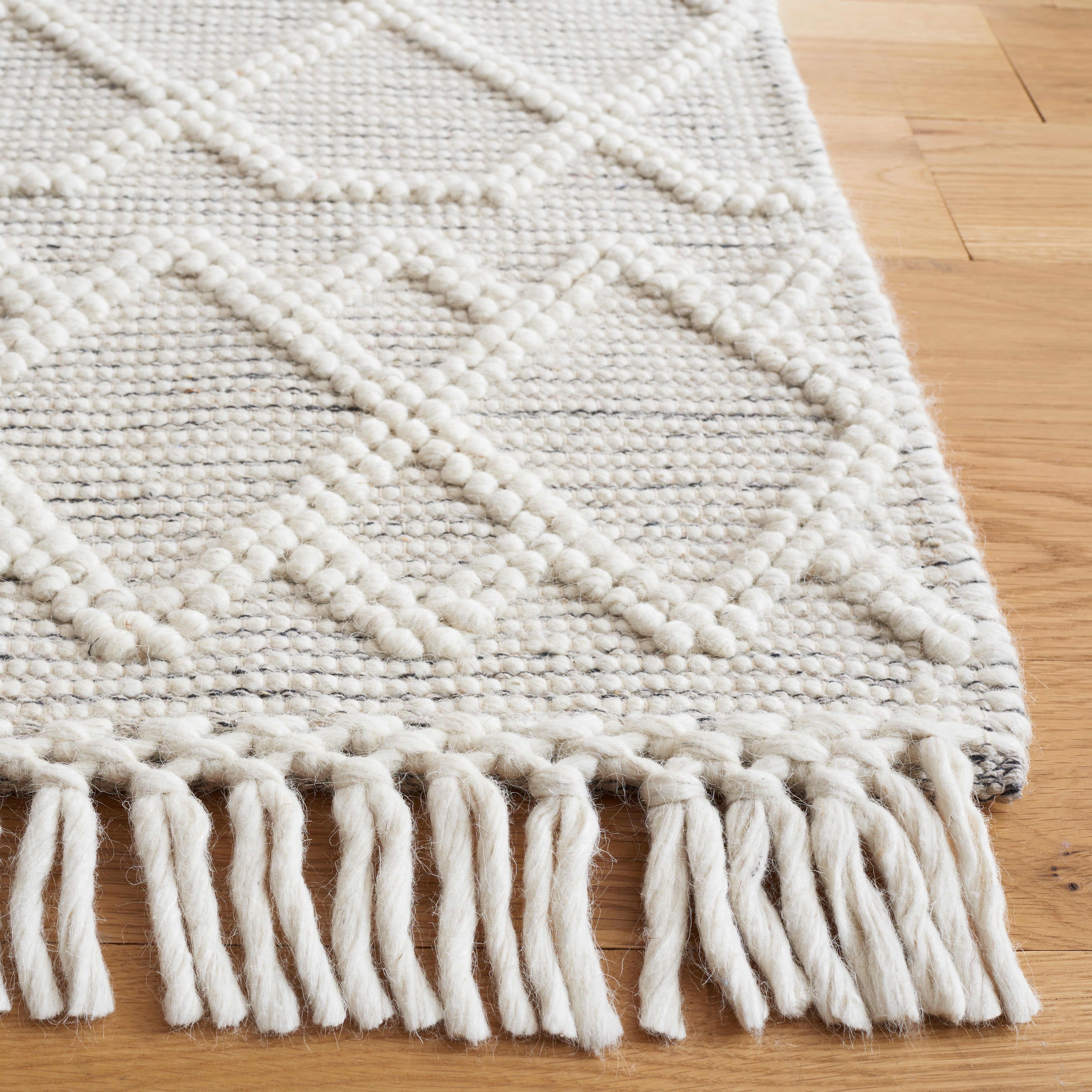 SAFAVIEH Vermont Willard Trellis Area Rug, Black/Ivory, 8' x 10'