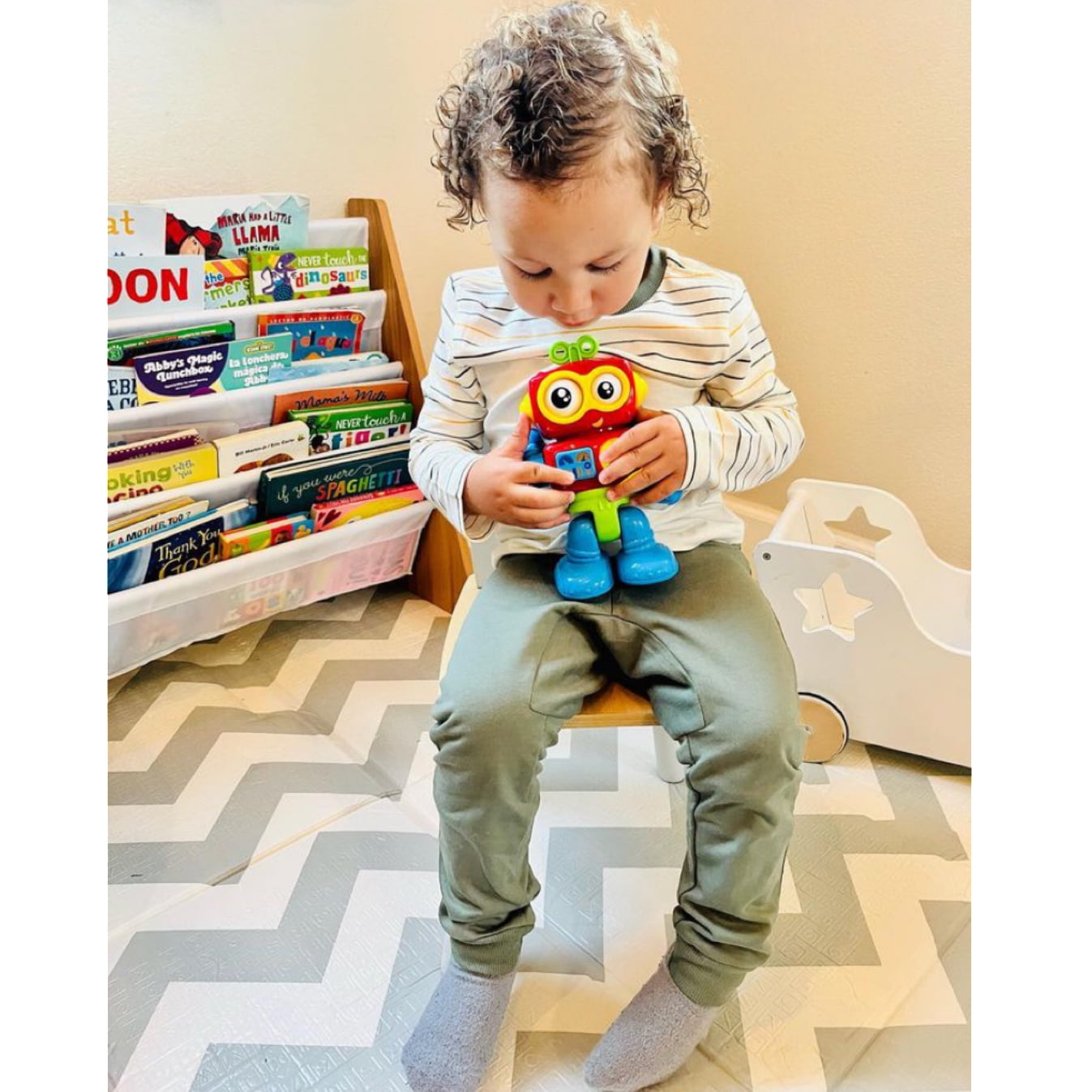 Yerloa Robot Toys for 1 Year Old Boys Girls Birthday Gift, Baby Toys 6-12 Months, Musical Light Up Tummy Time Infant Toys 3-6 12-18 Months, Interactive Sensory Toys for 1-2 Year Old Fine Motor Skills