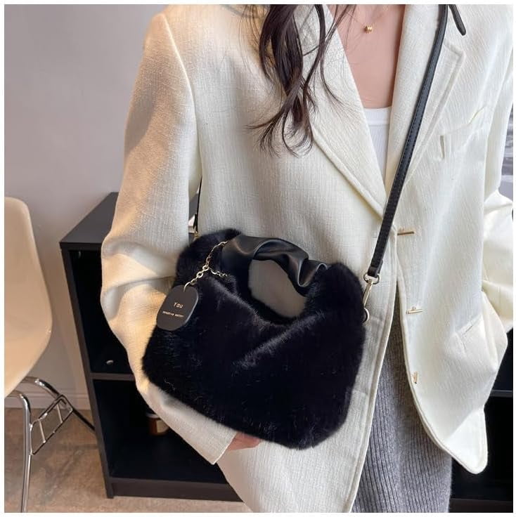 Women Fluffy Tote Bag Plush Shoulder Underarm Bag Faux Fur Crossbody Handbag with Strap Y2K Furry Purse Winter