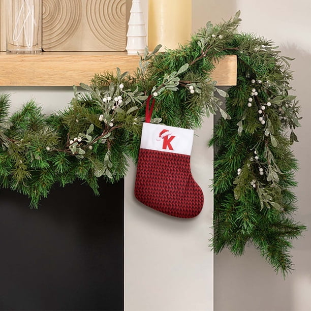 Grandes medias navideñas con colgantes de 26 letras - decoración navideña para chimenea, tela premium, bolsas de regalo espaciosas para tradiciones familiares