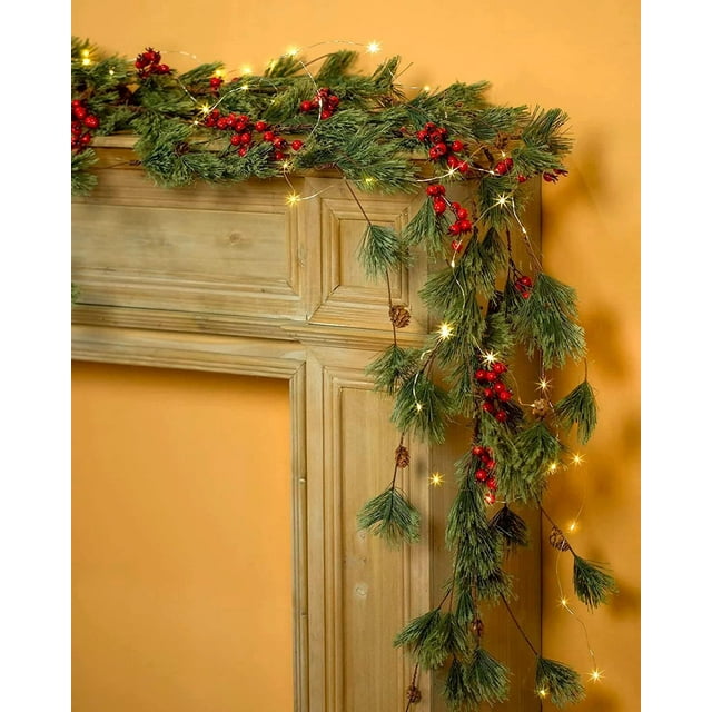 Guirnalda de Navidad de 6 pies con luces LED, guirnalda de pino ahum con bayas rojas para decoraciones de Navidad en interiores y exteriores (guirnalda de bayas rojas con cadena de luces LED, 1)
