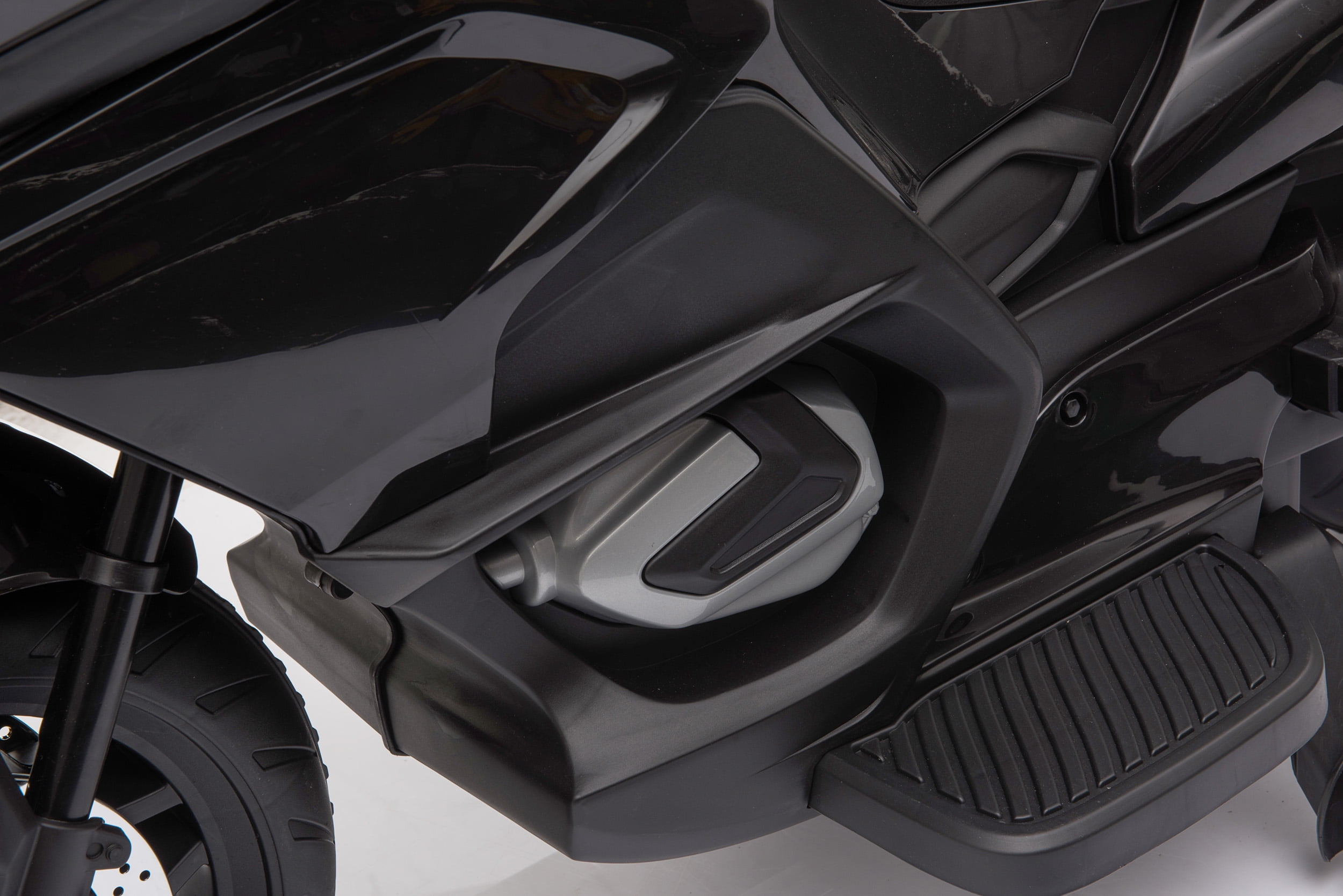 Blazin' Wheels 12V Battery Operated Black Motorcycle Rideon. Unisex Gift Item - Ages 3 Years an up