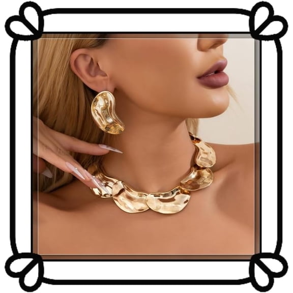 Heavy Gold -Tone Premium Collar Necklace and Earring Set, Modern Hammer Metal Designed Women's Jewelry[r351]