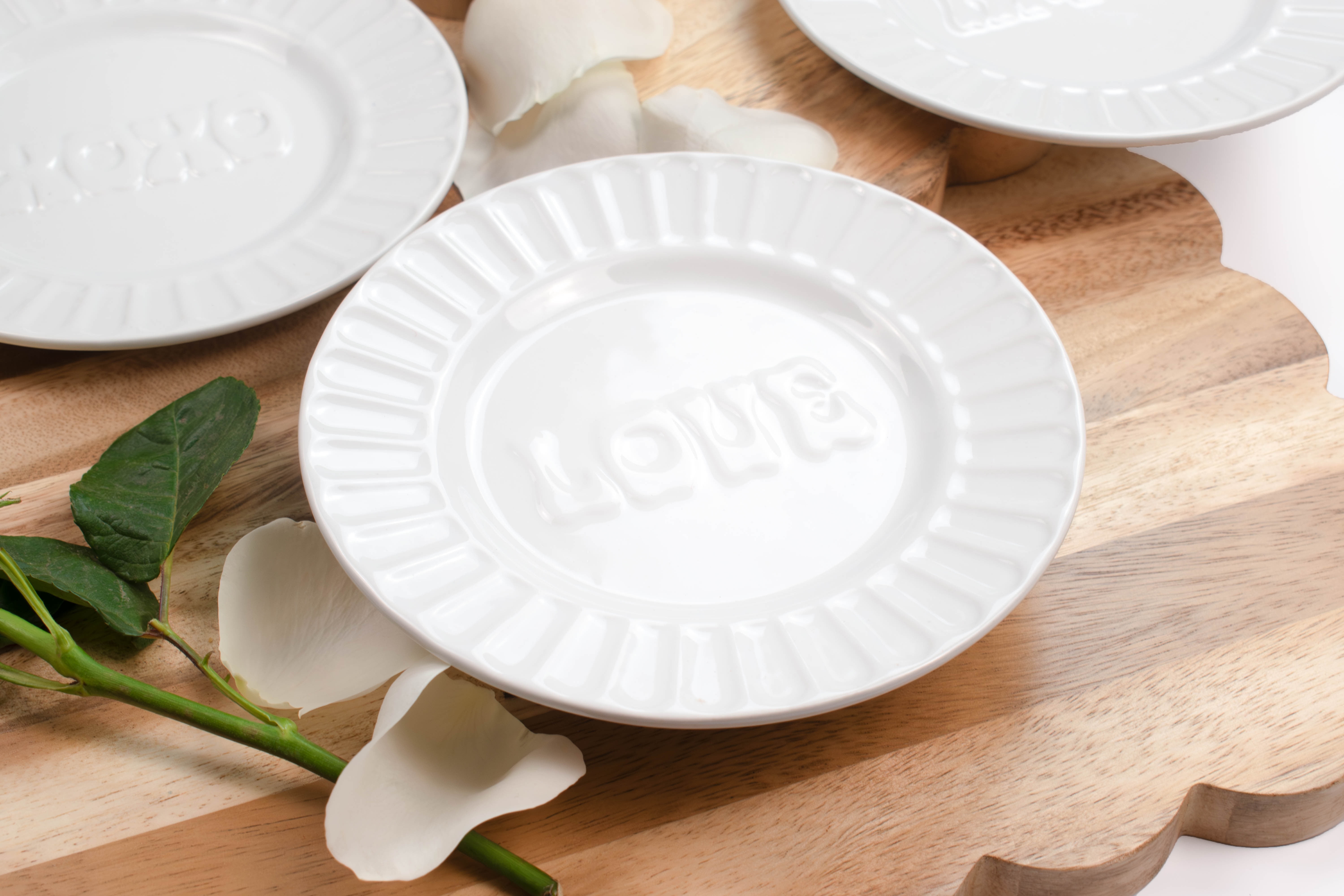 Way to Celebrate 4pk White Ceramic Appetizer Plates