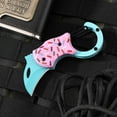 thumbnail image 1 of Gancho Para Exteriores Navaja plegable con mosquetón, hoja de acero inoxidable de 3,4 cm (1,34"), mini cúter para uso diario, 1 unidad, color rosa Rkxzt, 1 of 8
