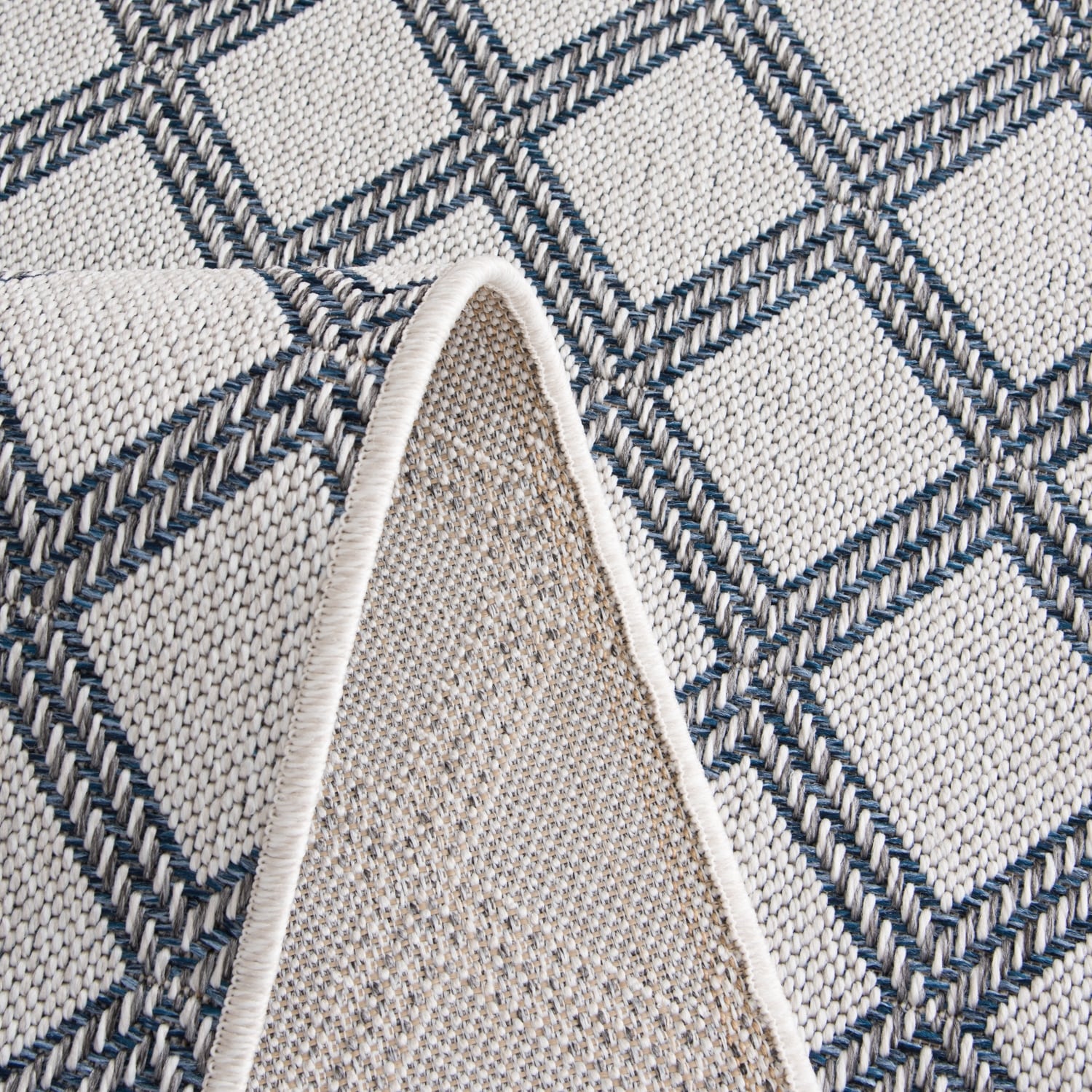 Loomaknoti Hampton Azerianz Ivory Dimond 6'7" x 9'6" Polypropylene Area Rug