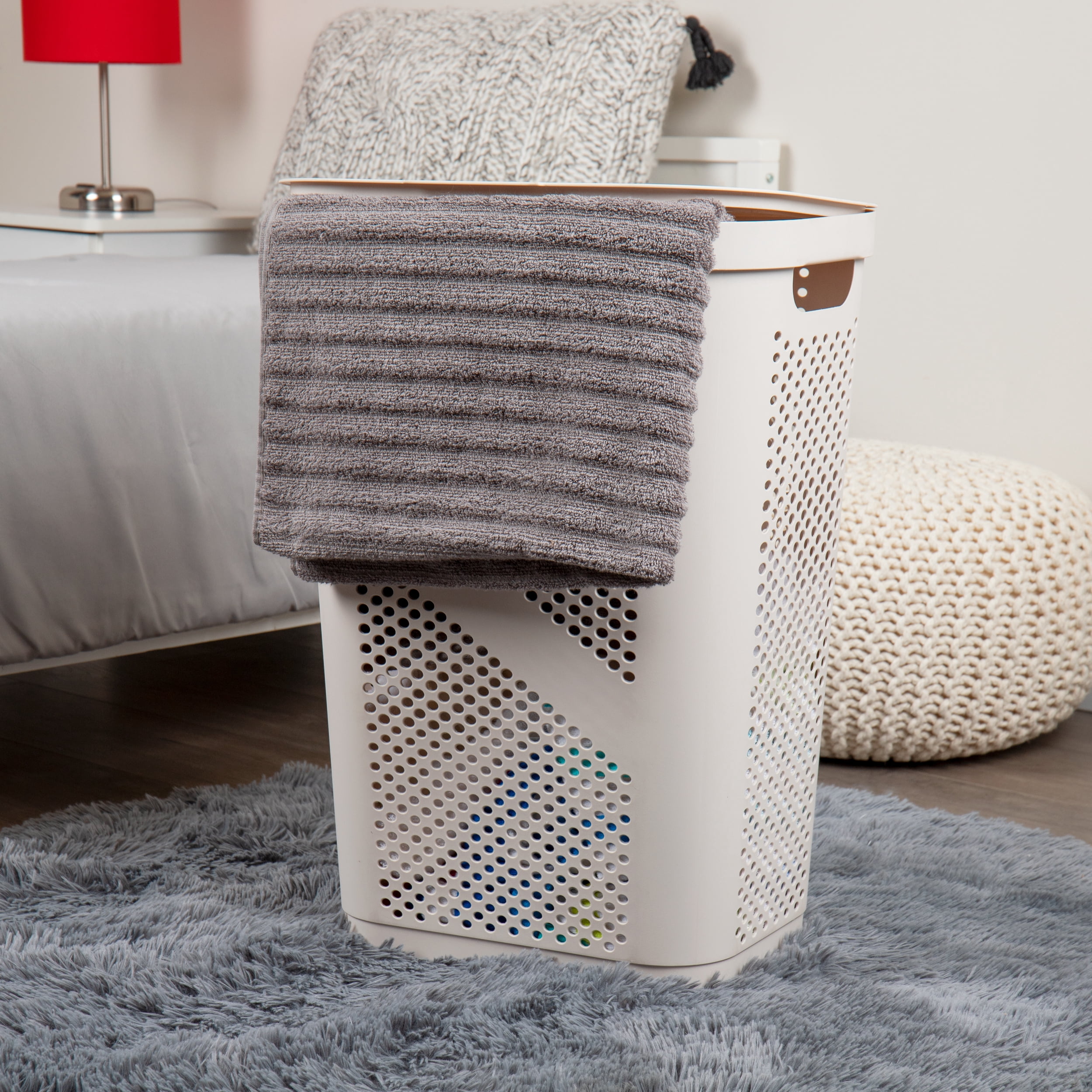 Mind Reader 60L Slim Laundry Hamper, Lid, Ventilated, Plastic, 17.25"L x 13.75"W x 23.5"H, Ivory