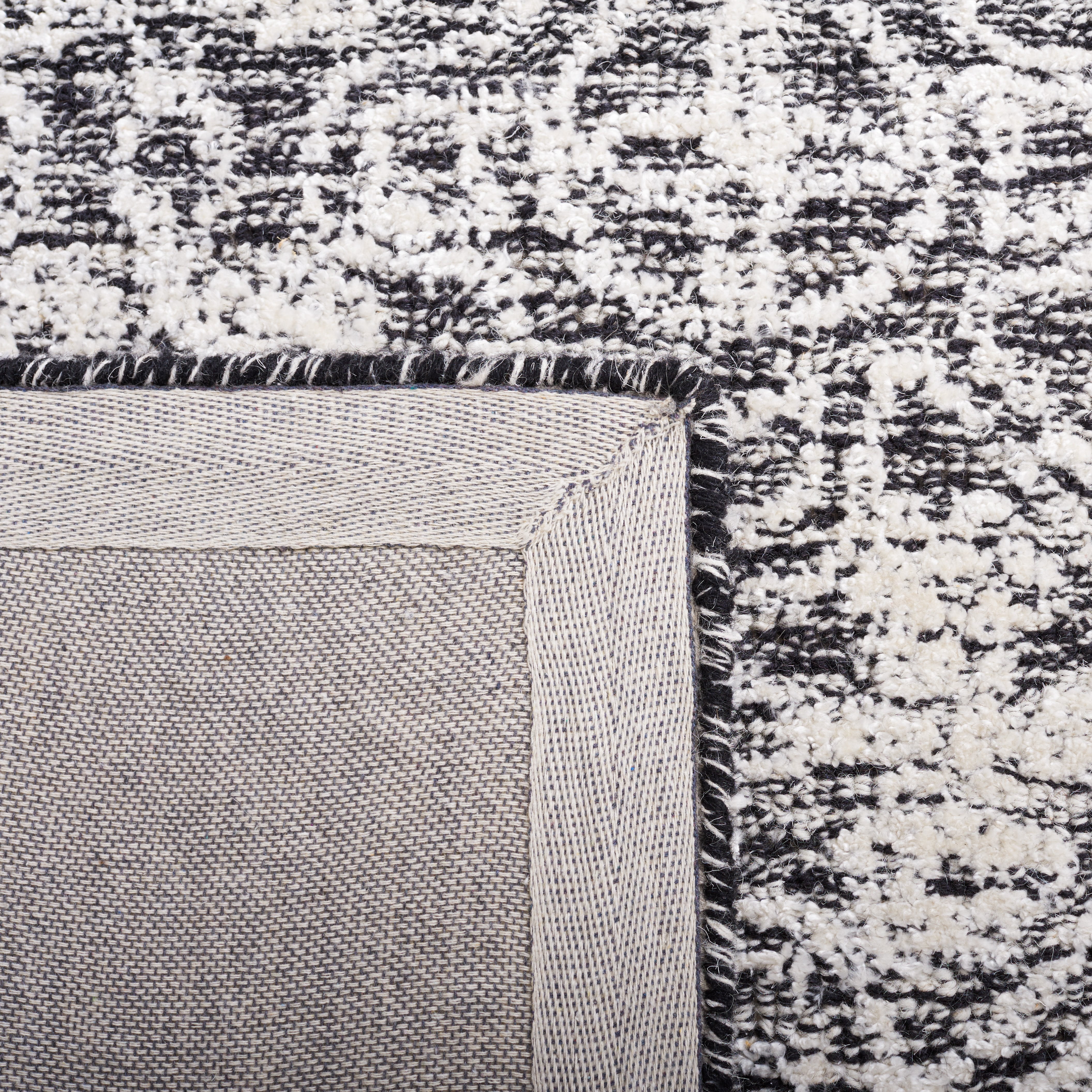 SAFAVIEH Precious Sandford Geometric Area Rug, Black/Ivory, 8' x 10'
