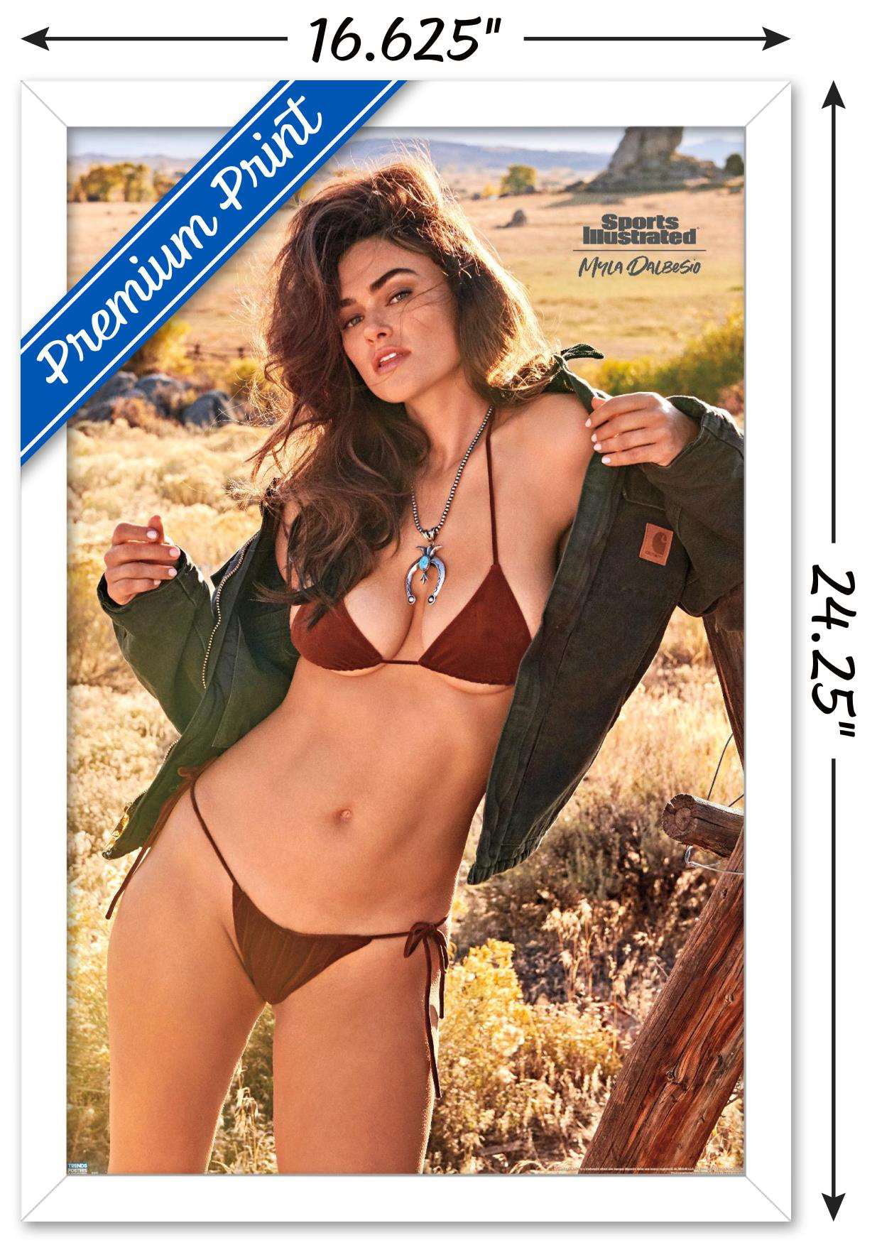 Sports Illustrated: Swimsuit Edition - Myla Dalbesio 20 Wall Poster,  14.725 x 22.375 Framed 