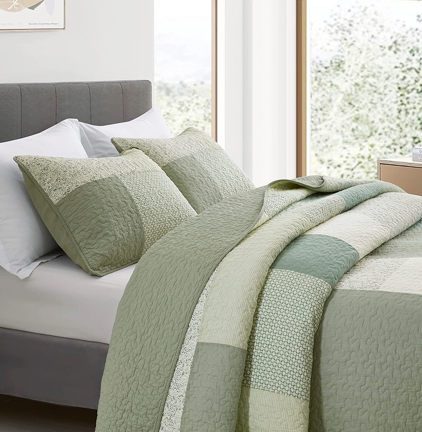 Chezmoi Collection 3-Piece Chic Green Floral Stripe Patchwork Cotton Quilt Reversible Lightweight Bedspread Set, Super King Size