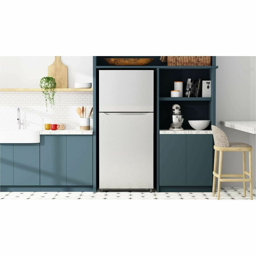 MIDEA 21 CF Top Mount Refrigerator, Glass Shelves, Ice Maker Ready, ESTAR