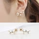 thumbnail image 4 of Jumpingount Aretes ligeros para mujer - Pendientes de flores delicados y modernos Pendientes de perlas Minimalista Asequible Hecho a mano Ropa, zapatos y accesorios Miscelánea plateado, 4 of 6