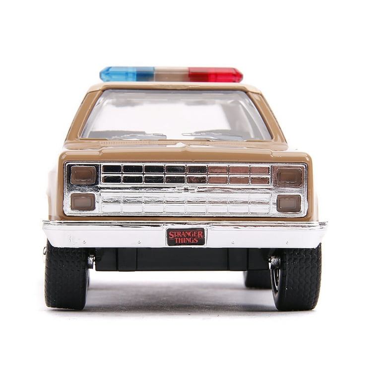 STRANGER THINGS HOPPER'S CHEVY BLAZER 新品 Jada Toys - Stranger Things 1:24 scale Hopper's Chevy Blazer