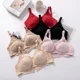 thumbnail image 2 of Sujetador inalámbrico de encaje de talla grande para mujer, ropa interior Sexy sin anillo de acero, soporte de talla grande, venta al por mayor, 2 of 5