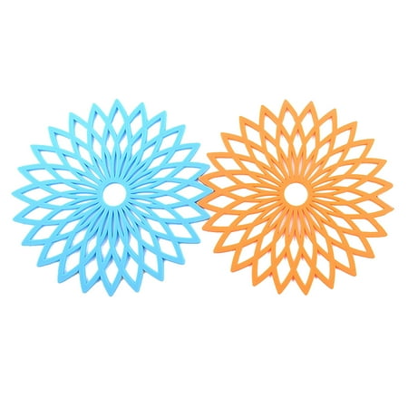 

TOYMYTOY 2pcs Multi-Purpose Silicone Hot Pad Geometric Flower Kitchen Heat Insulation Mat Non Heat Resistant Hot Pads (Random Color)