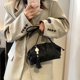 thumbnail image 5 of Bolso Tipo Cartera Plisado Cruzado Con Nube Femenino Cuero PU para Mujer, 5 of 9