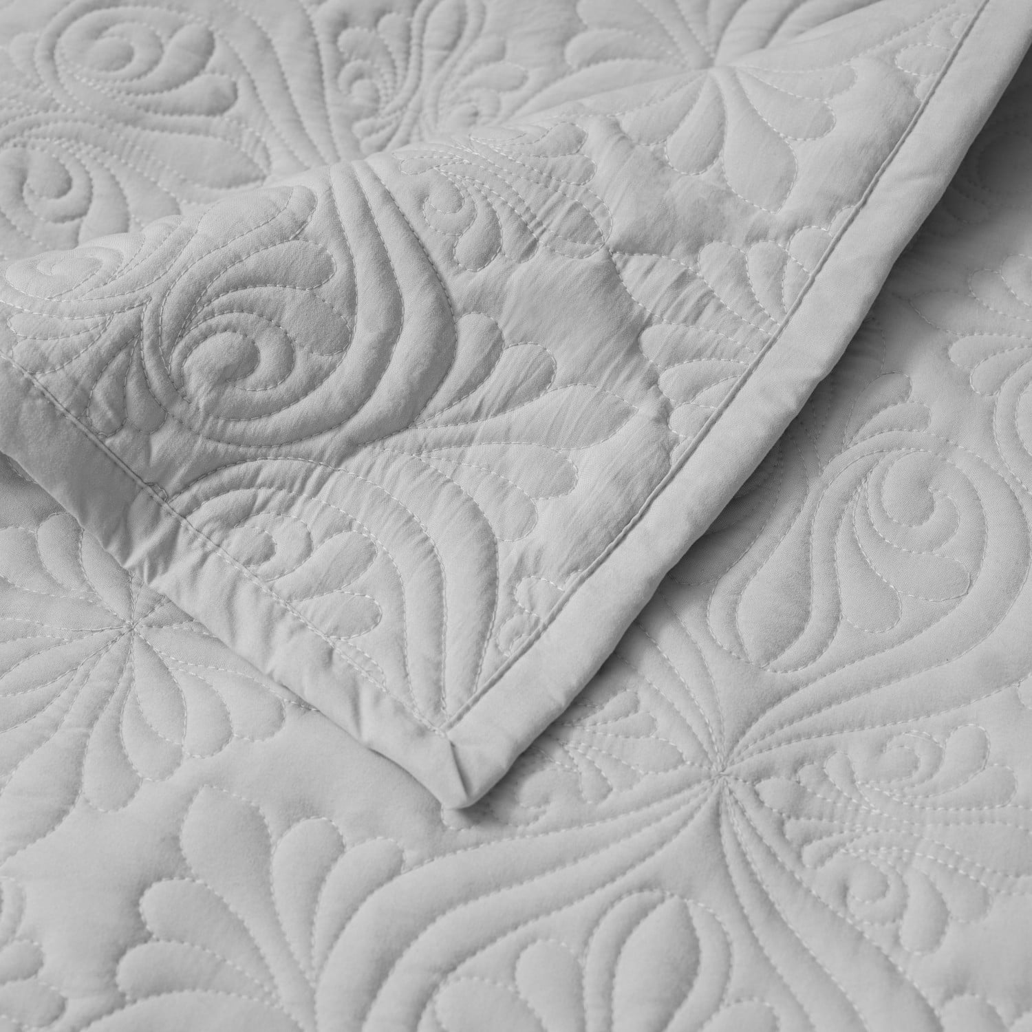 Martha Stewart Everyday 3 Piece Quilt Set - King, Solid Quiet Grey