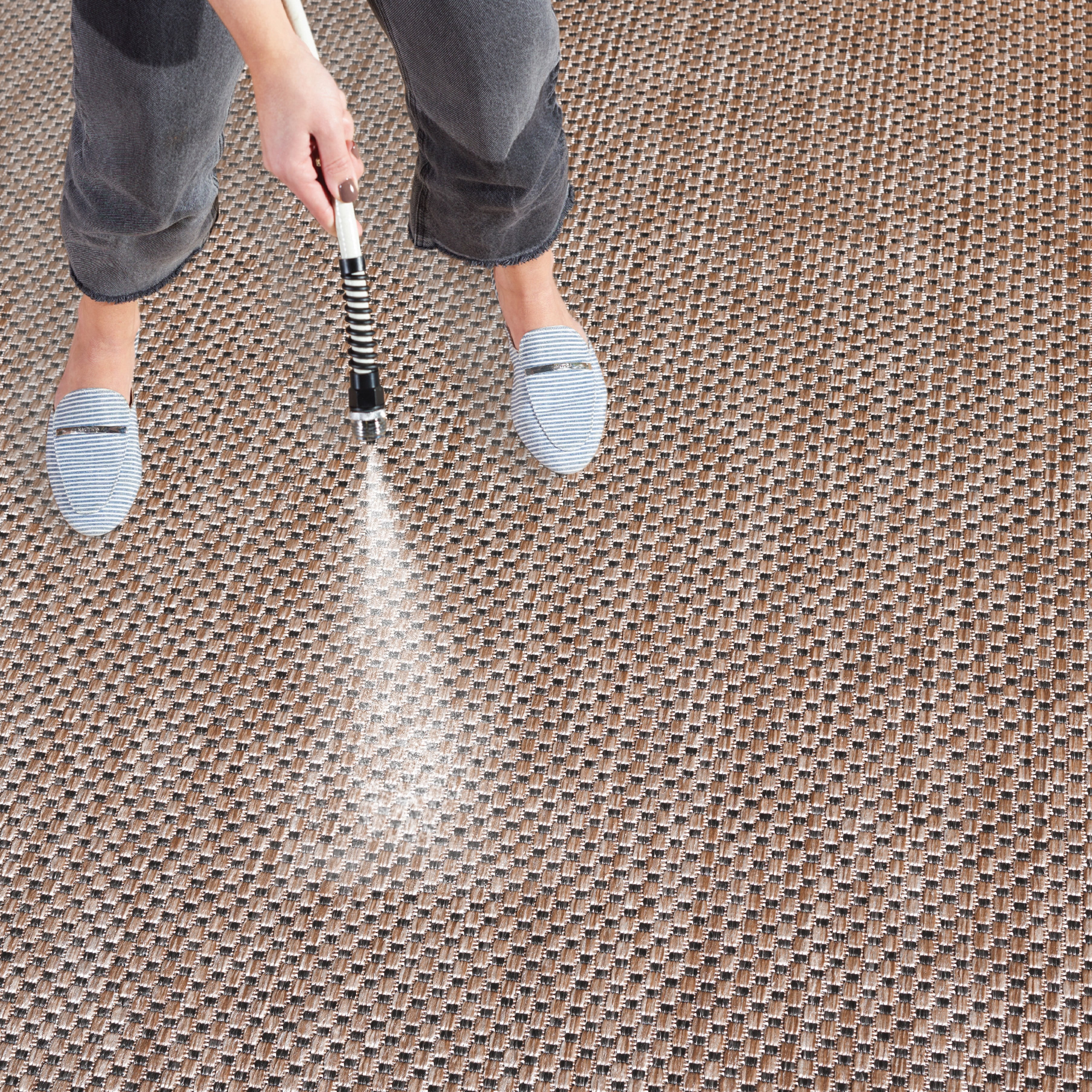 Safavieh Courtyard Finnian Solid Indoor/Outdoor Runner Rug, Natural/Black, 2'3" x 22'