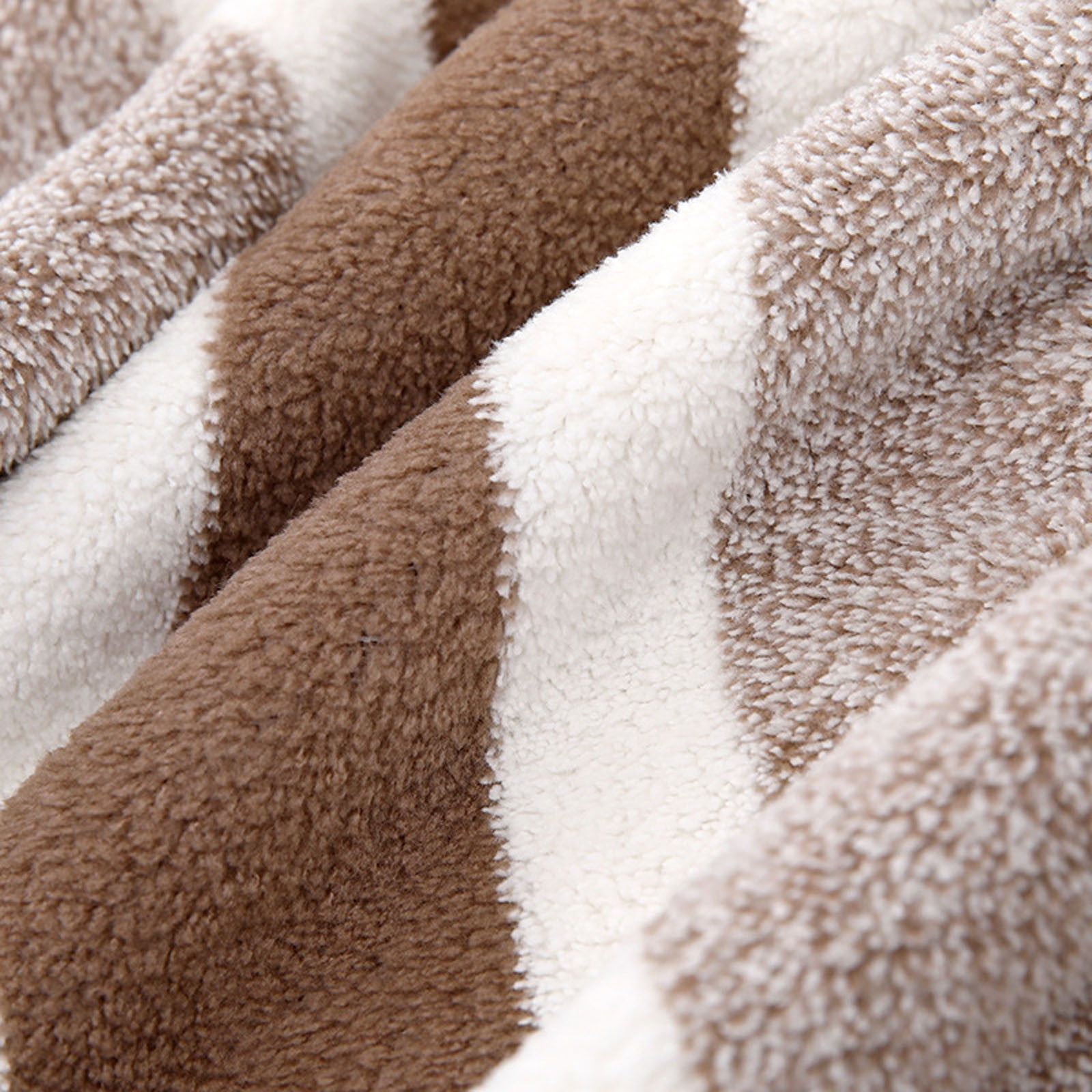 Cadancy 8 Pack Striped Coral Fleece Towels Set includes Bath Towels Face Towels Washcloths, High Absorbency Fast Drying, Ultra Soft Ideal for Family Guest Daily Use